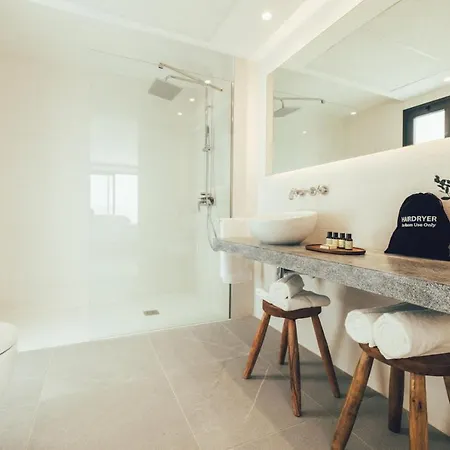 Aparthotel Cala Lanuza