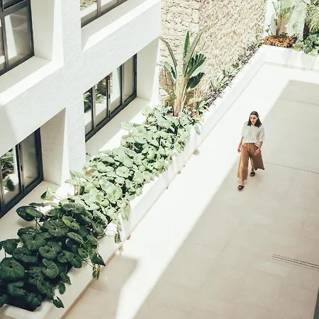 Aparthotel Cala Lanuza