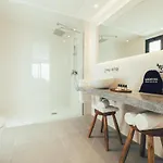 Ξενοδοχείο με διαμερίσματα Cala Lanuza