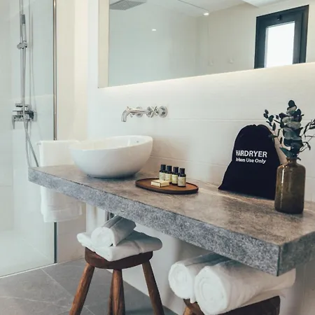 Ξενοδοχείο με διαμερίσματα Cala Lanuza