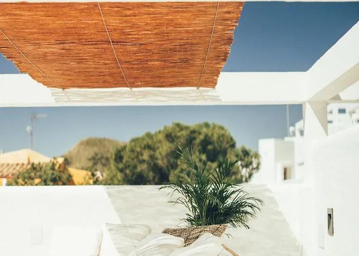 Lägenhetshotell Cala Lanuza 4*